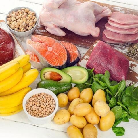 5 nhóm thực phẩm kìm hãm tóc đen chuyển bạc