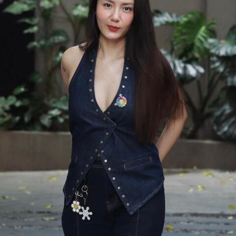 Phấn phủ bình dân được Phương Linh dùng từ thường ngày đến đi diễn