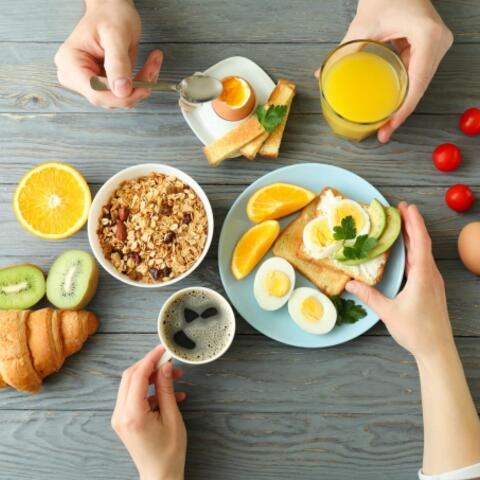 4 dưỡng chất giúp phụ nữ tiền mãn kinh giữ dáng thon