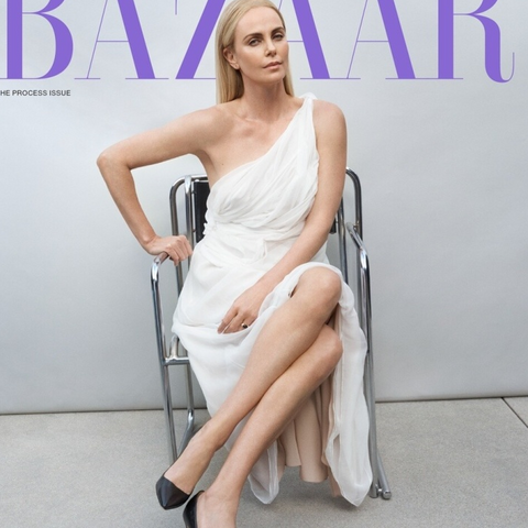 Charlize Theron trẻ đẹp ở tuổi 50 nhờ 4 thói quen