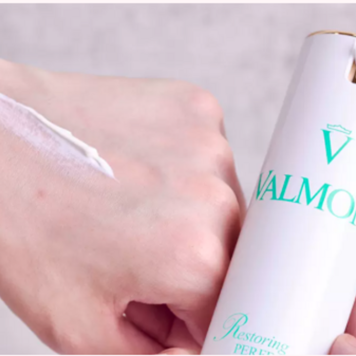 Kem chống nắng Valmont: Lá chắn thép đến từ Thụy Sỹ