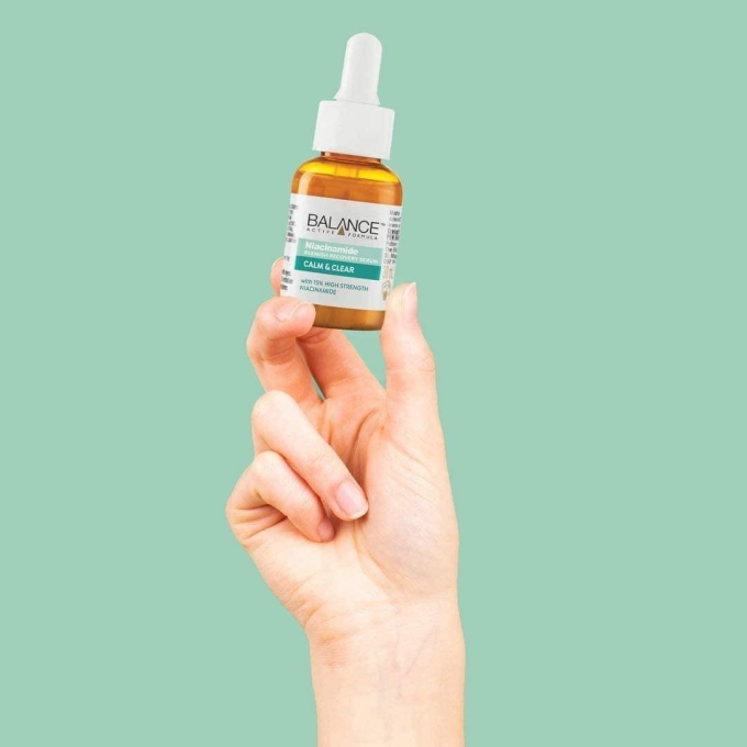 Balance Active Formula Niacinamide Serum   Serum niacinamide hướng tới việc làm đều màu da, giảm sạm, phù hợp da thường hoặc da có dấu hiệu xỉn màu do ô nhiễm. Giá tham khảo: 140.000 đồng