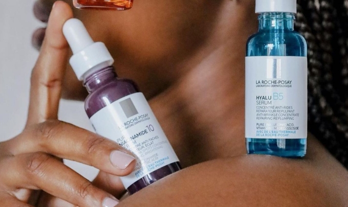 Serum của La Roche Posay có giá dao động khoảng 800.000 - 1.000.000 đồng/ 30ml.