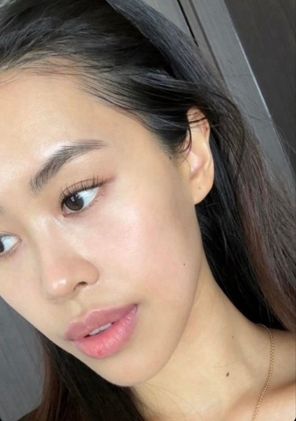 Nhan sắc ít son phấn của Tiên Nguyễn.