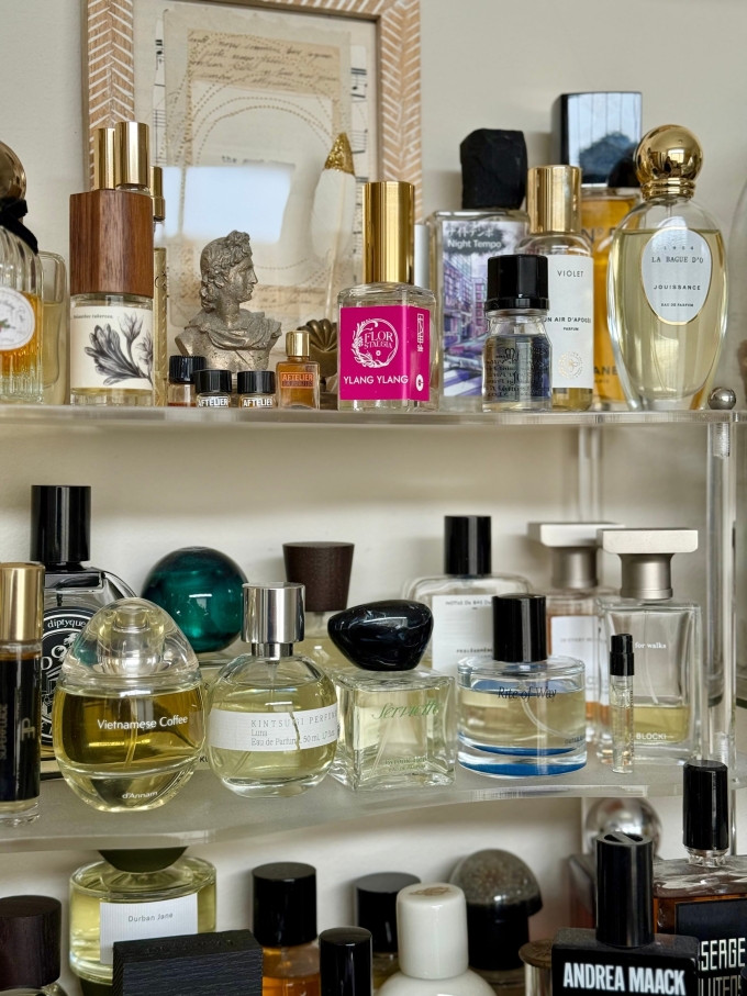 Chuyên gia cho biết sử dụng nước hoa hết hạn cũng tiềm ẩn rủi ro.